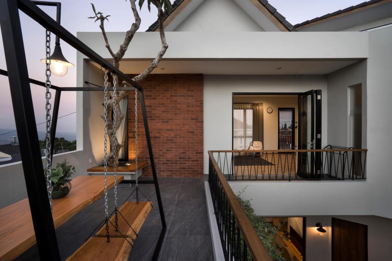 Gaia Lodge The Kusuma Hill Batu - Malang Экстерьер фото